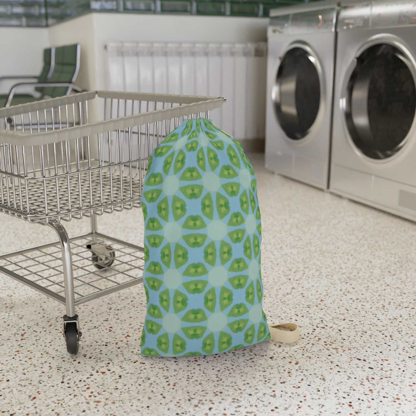 "Magic Flowing" Laundry Bag