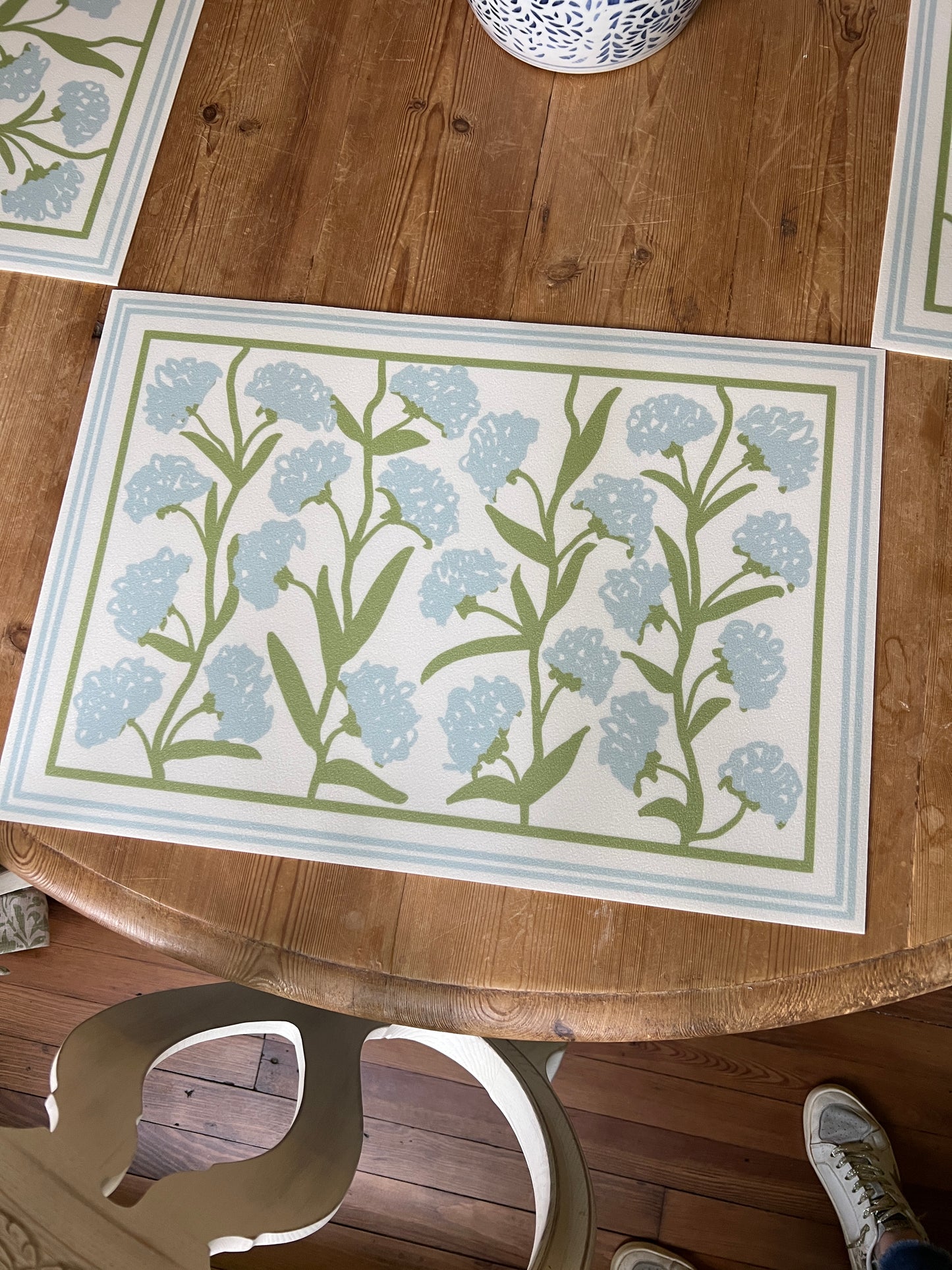 "Hydrangea Vine" Cottage Floral Vinyl Placemat - 12"x18"